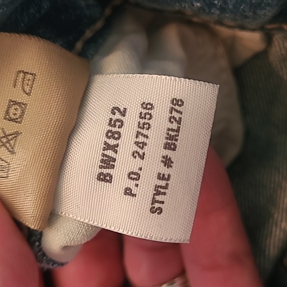 BKE Women's jean shorts - Picture 6 of 10